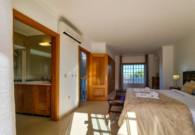 House in Vale do Lobo - FLH Quinta das Salinas Triplex with Balcony House in Vale do Lobo - FLH Quinta das Salinas Triplex with Balcony