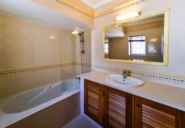 House in Vale do Lobo - FLH Quinta das Salinas Triplex with Balcony House in Vale do Lobo - FLH Quinta das Salinas Triplex with Balcony