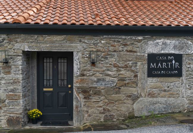Rent by room in Vila Marim - FLH Douro Casa do Mártir - Quarto Meio Rent by room in Vila Marim - FLH Douro Casa do Mártir - Quarto Meio
